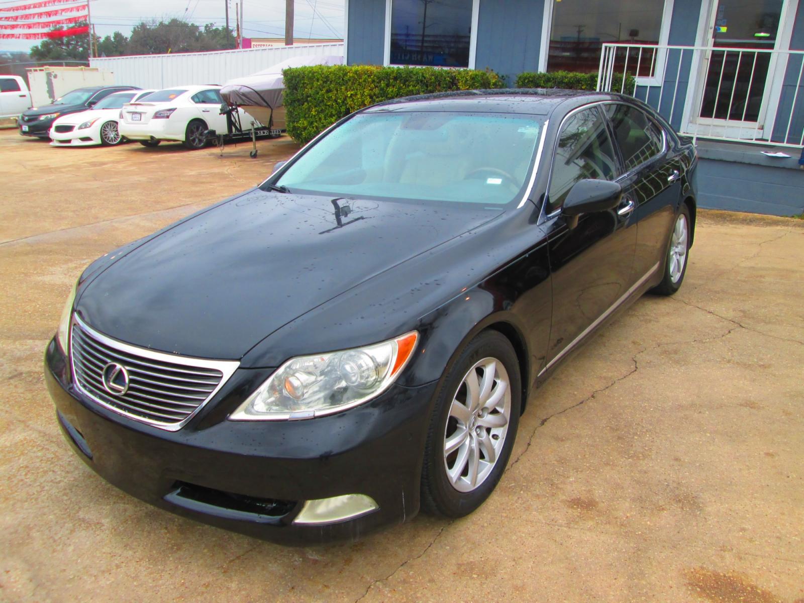 2008 BLACK Lexus LS 460 Luxury Sedan (JTHBL46F085) with an 4.6L V8 DOHC 32V engine, 8-Speed Automatic Overdrive transmission, located at 1815 NE 28th St., Fort Worth, TX, 76106, (817) 625-6251, 32.795582, -97.333069 - Photo #0
